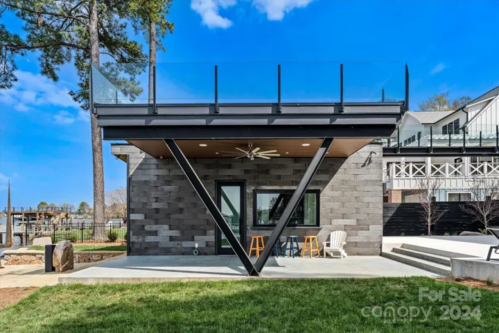 Self-contained luxury lakeside guest suite.