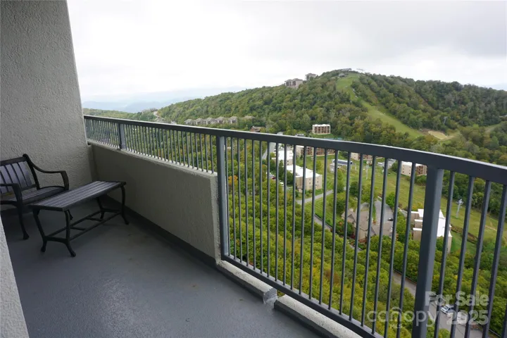 balcony