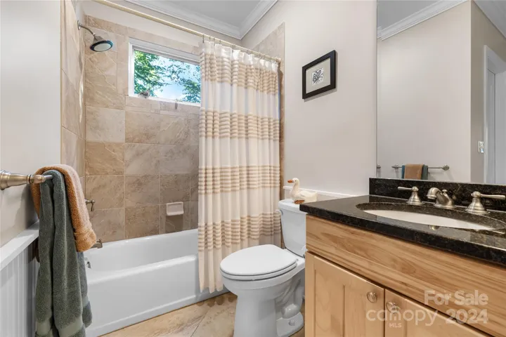 Full bath 2