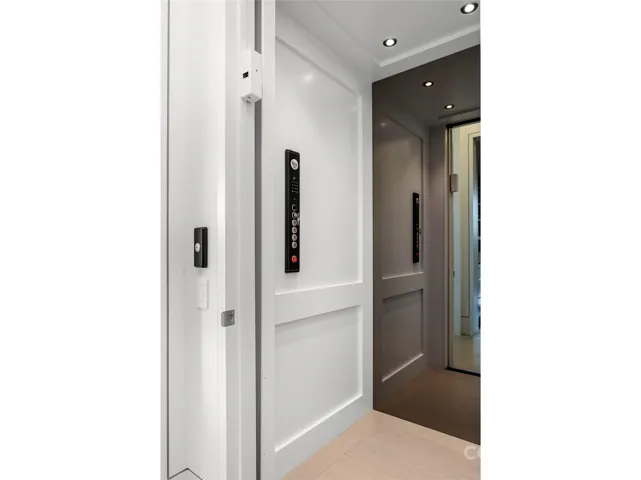 Elevator