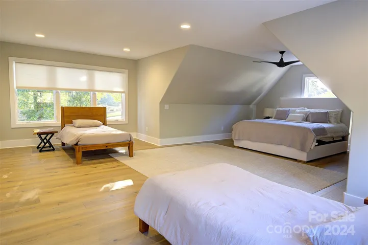 Upper bedroom