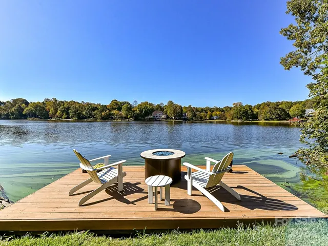 Private floating dock for beautiful evenings roasting marshmallows or relaxing in the sun.