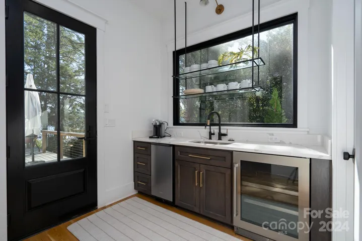 Butler Pantry