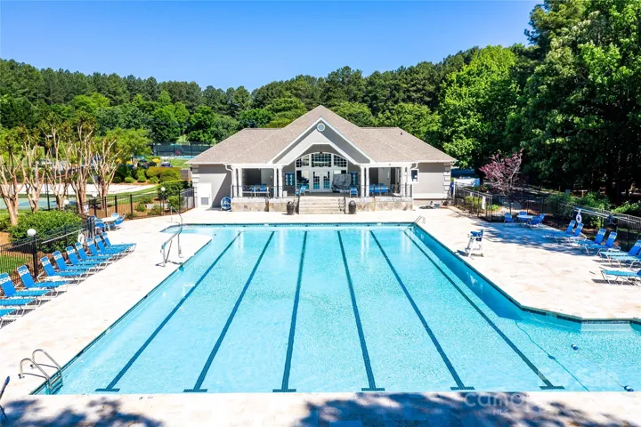 The Harbour at the Pointe Community pool