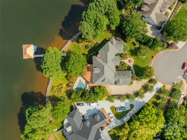 Overhead view of the home in a cul de sac