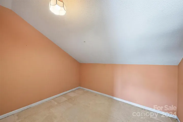 Extra room on upper level