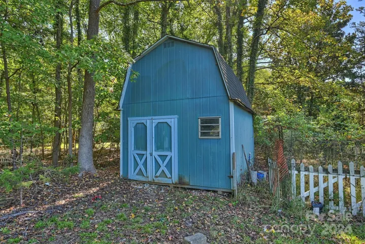 Storage shed