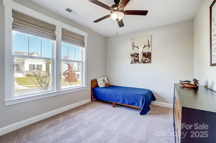 Secondary bedroom