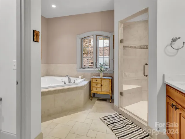 Luxurious Primary Bath