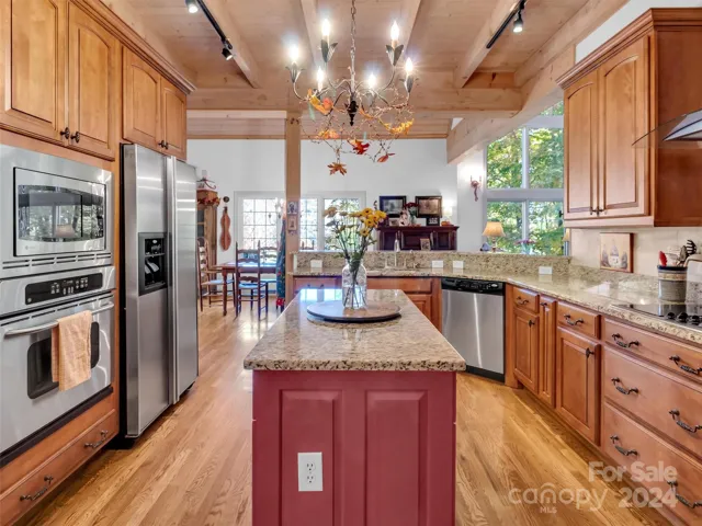 Spacious Kitchen