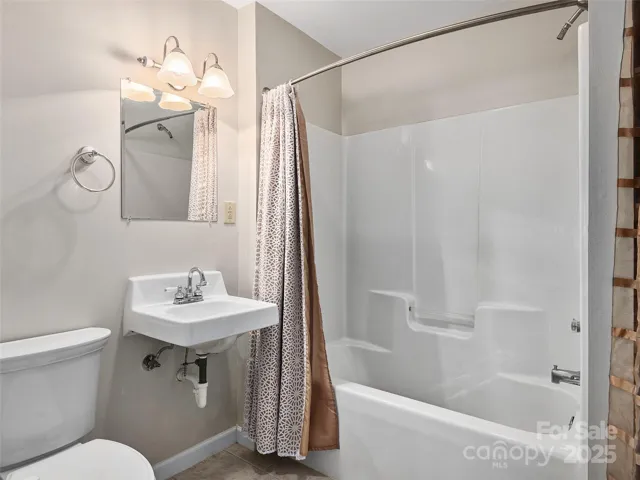 Lower Level apartment full bath