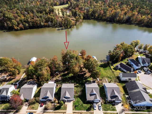 Waterfront Ranch with included lawn care