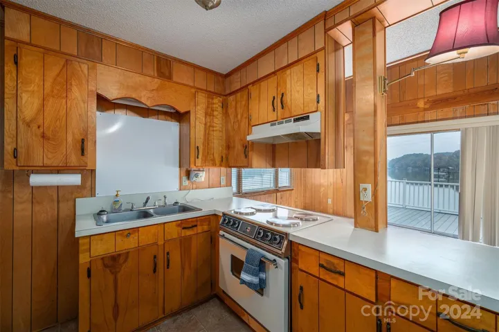 Kitchen with dual sink