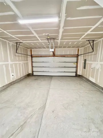 Main Level 2 Car Garage