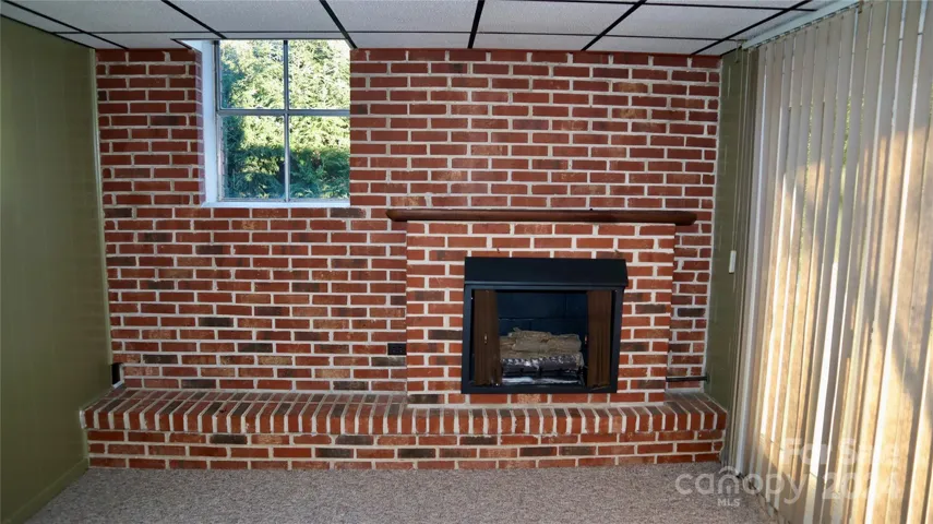 Gas fireplace with sitting