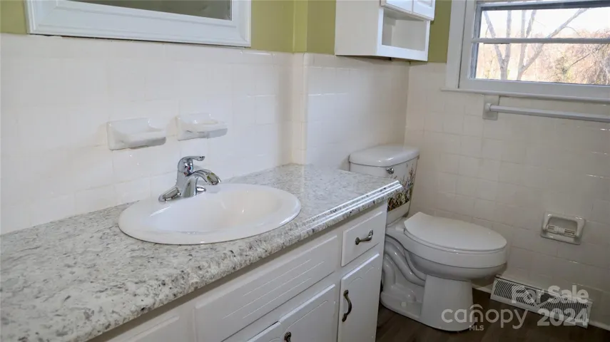 Upstairs Bath with large vanity