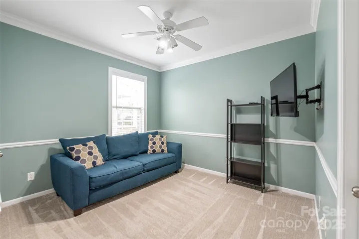 Main floor guest room