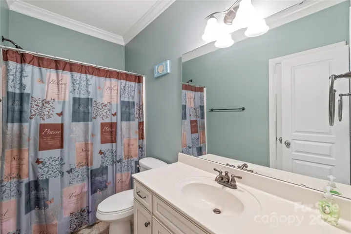 Full bath on Main floor too