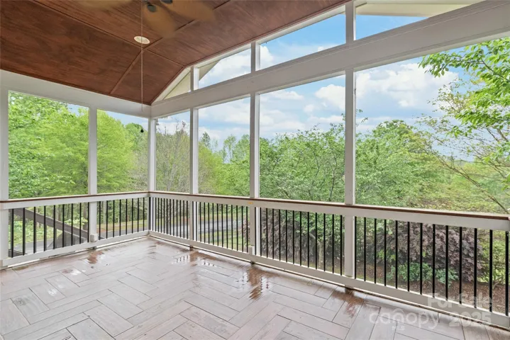 Such a nice area to relax or entertain