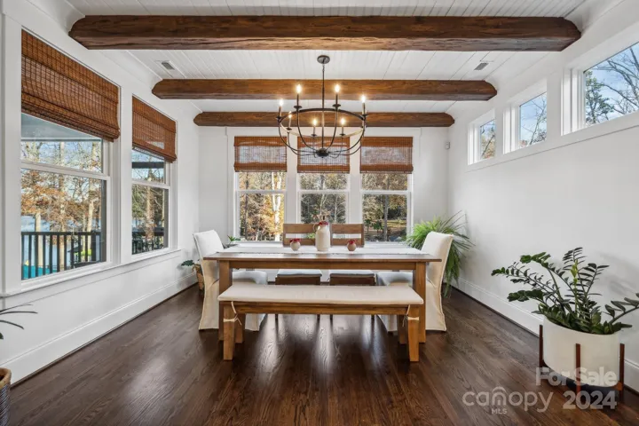 Water views ensure a beautiful back to compliment any meal.