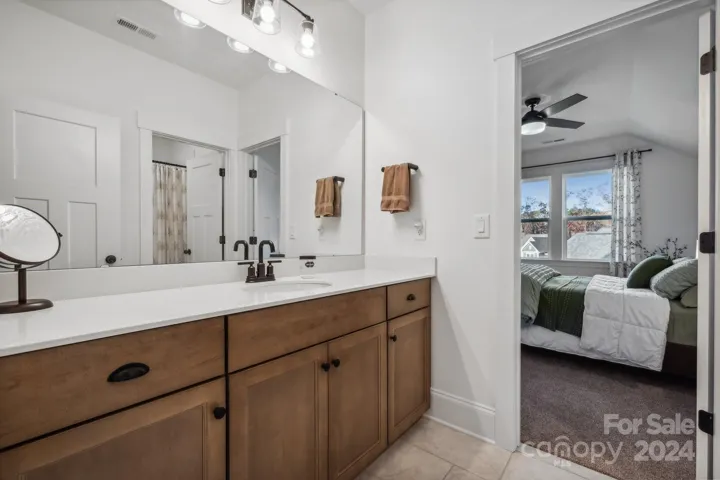 Connecting bathroom.