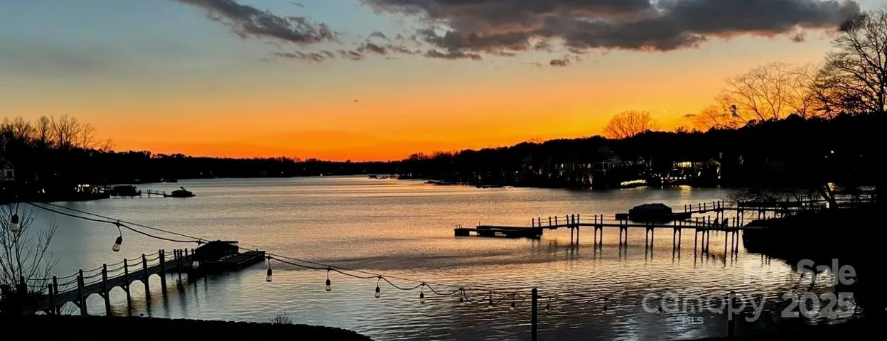 Wake up to paradise every day with these stunning, vacation-worthy views!