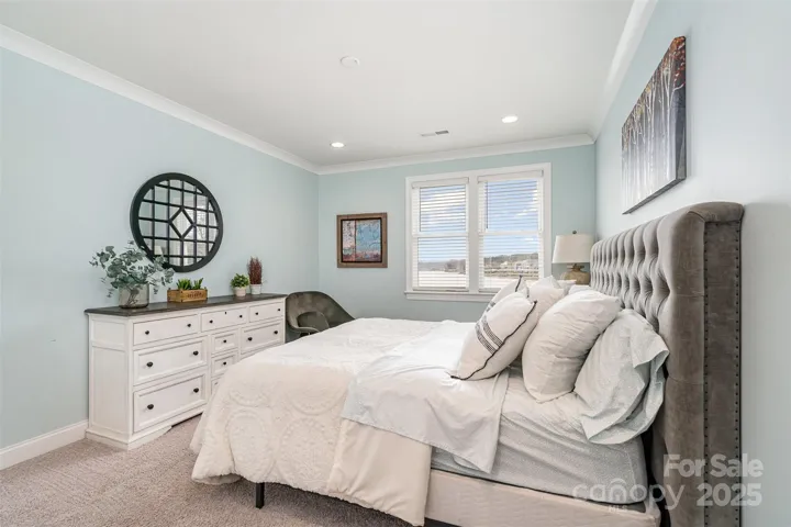 Third bedroom with waterviews