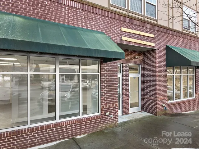 41 N Merrimon 101/103