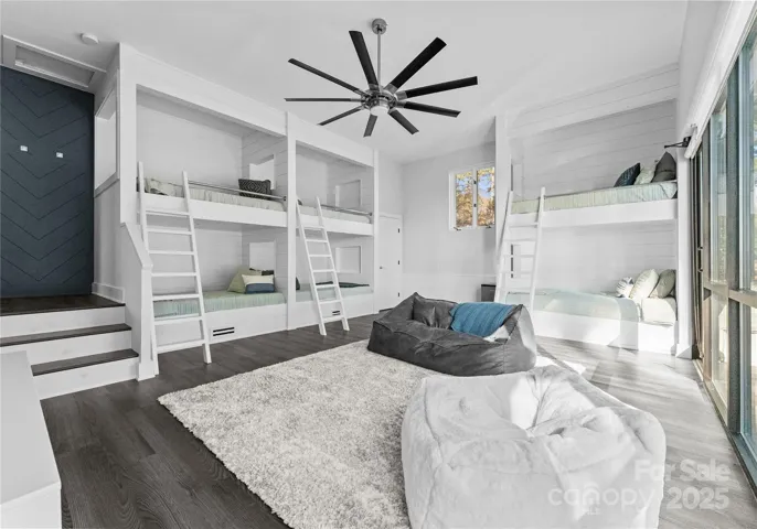Custom bunk room