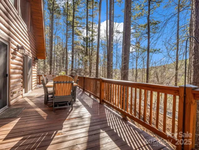 Over 787 sq ft of outdoor living space!