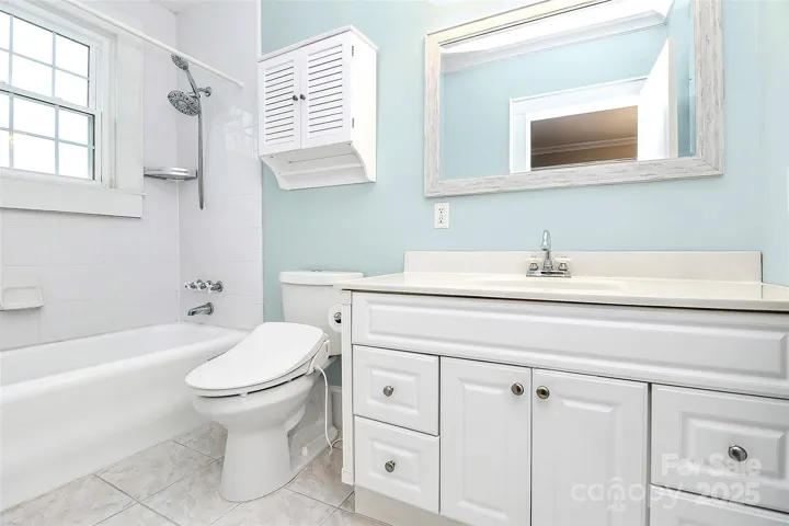 Full bathroom located on 2nd floor.