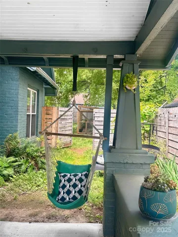 Enjoy the pleasures of the garden haven full of organic riches