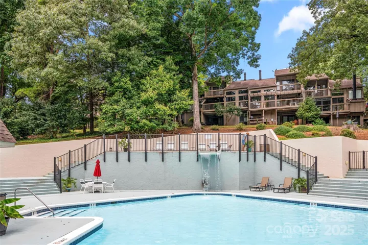 waterfall bluff villas pool