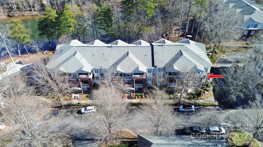 921 Northeast Building unit #41 2nd Floor!