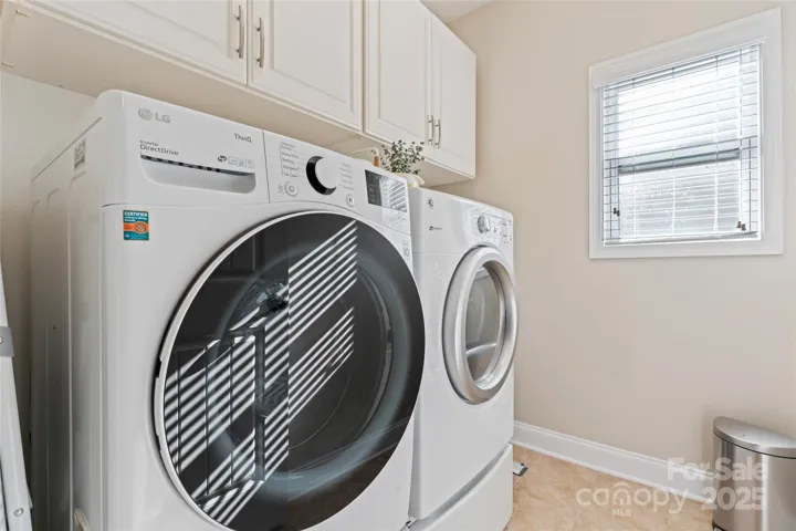 Laundry Room - Washer/Dryer to Remain