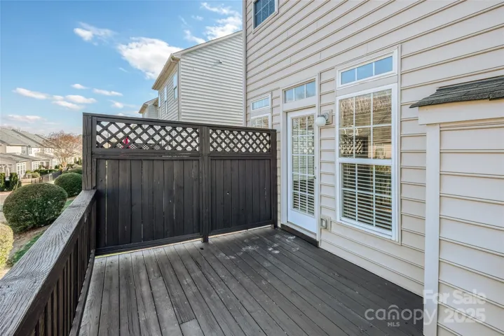 2nd Floor Deck