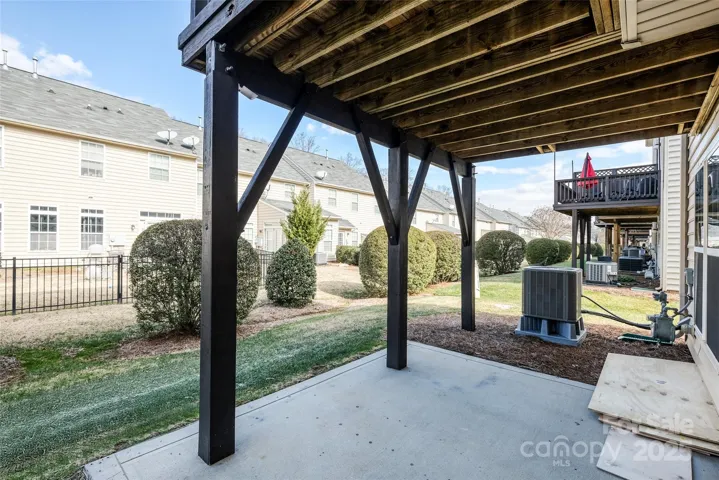 1st floor patio