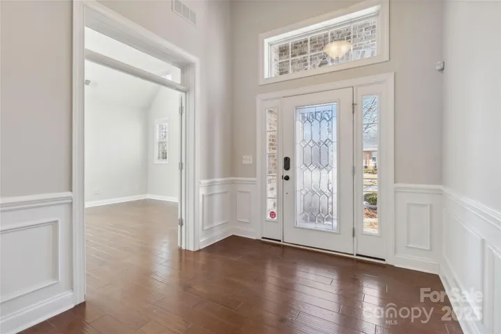 Spacious entry