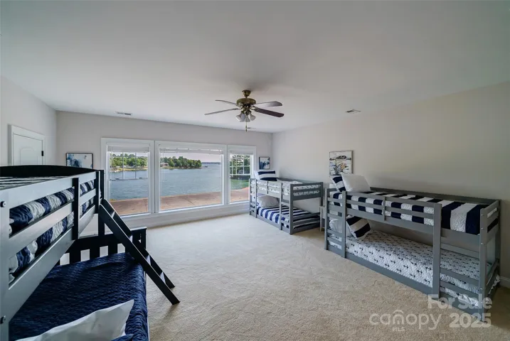 Upper level Bonus/Bedroom