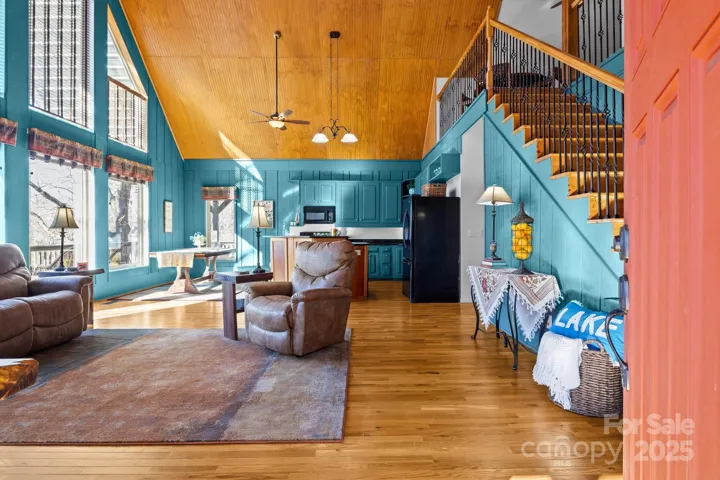 Great room for entertaining