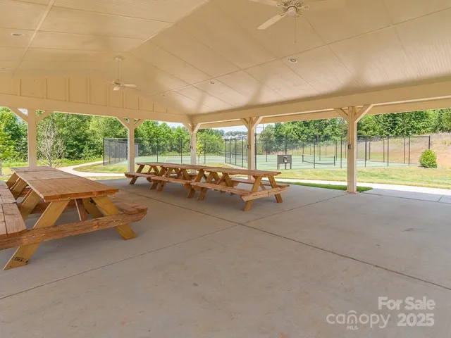 Community Amenities - Picnic area