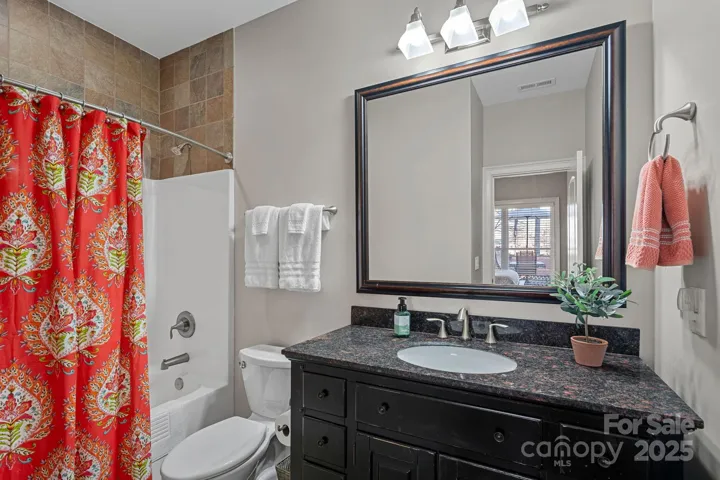 Ensuite for guest bedroom #2