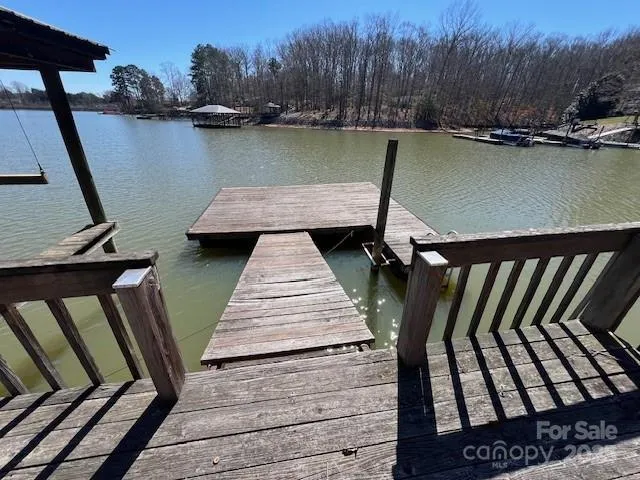 Dock