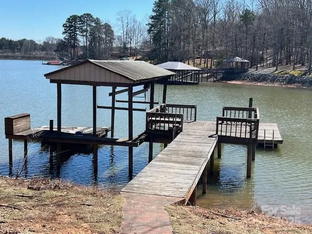 Dock