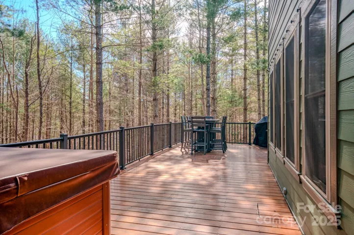 Hot tub included