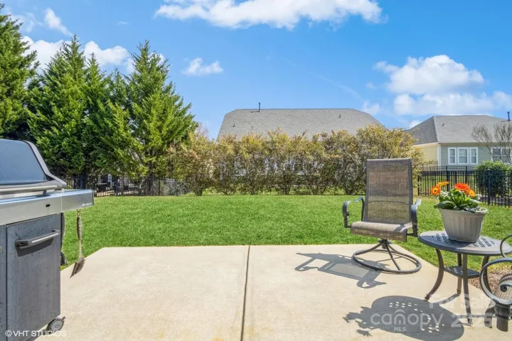 Private wooded backyard