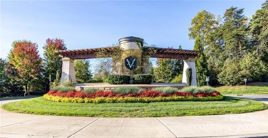 Vineyards Entrance