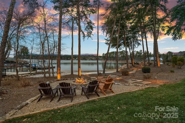 Beautiful Sunset Views on Lake Norman