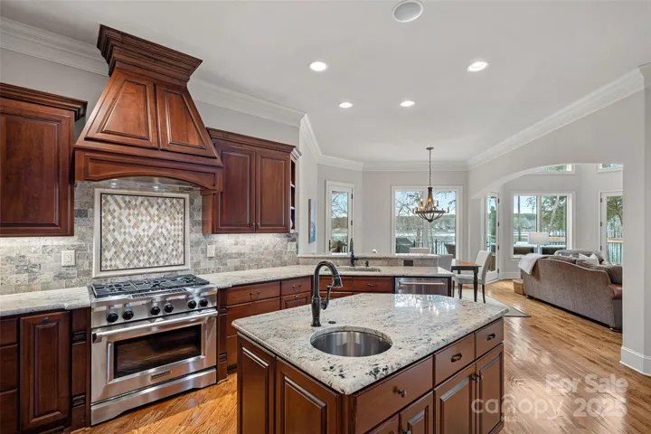 Chefs Kitchen with Island