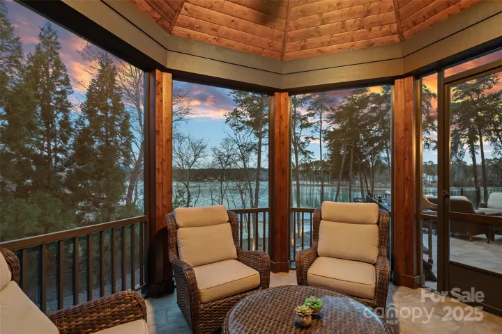 Cozy Screened-in Porch.  Enjoy the Views!